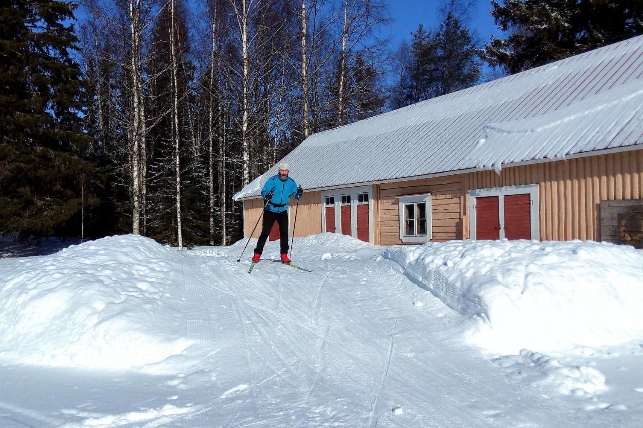 Vanhan Koulun Majatalo-Old School Guest House Koli  Exterior photo